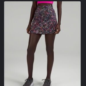 NWOT Lululemon Hotty Hot High-Rise Skirt Long in Floral Spray Multi